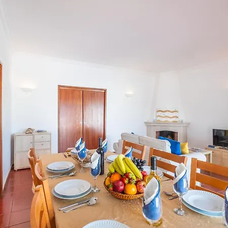 Bermudas - Moradia Tranquila Com Piscina Aquecivel E Bbq Em *