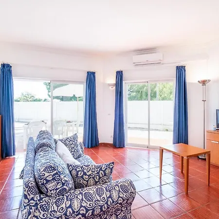 Bermudas - Moradia Tranquila Com Piscina Aquecivel E Bbq Em Albufeira