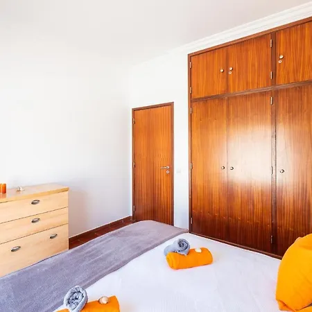 Bermudas - Moradia Tranquila Com Piscina Aquecivel E Bbq Em * Albufeira